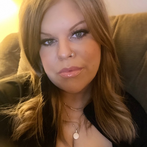 Meet your Posher, Savanna - Picture 1 of 2